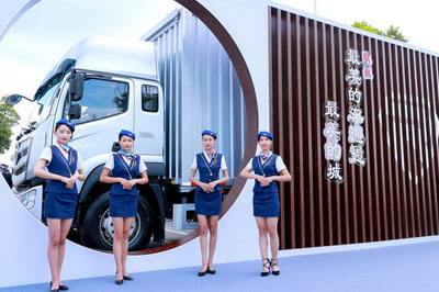 全新一代歐航R系列超級卡車全國上市儀式（江蘇站）