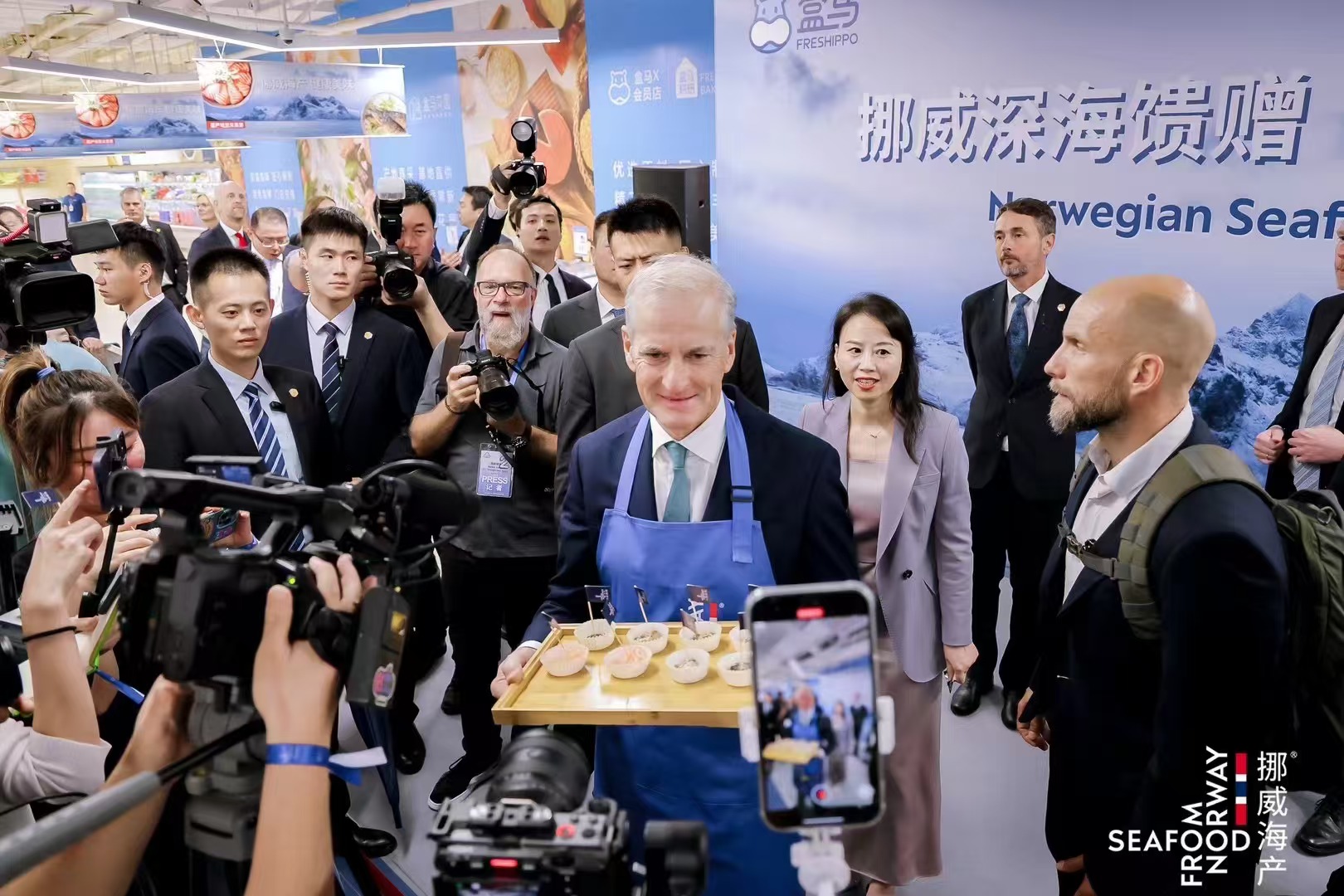 挪威首相參訪(fǎng)盒馬門(mén)店